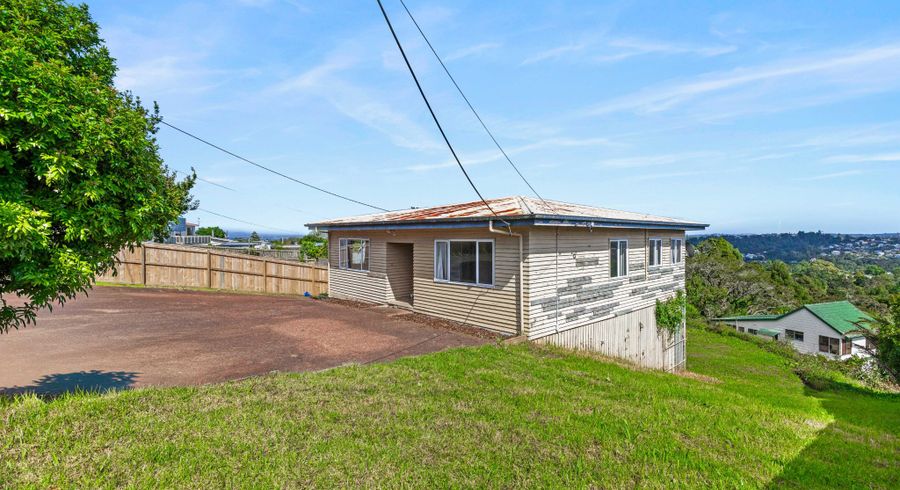  at 320 Glenfield Road, Glenfield, North Shore City, Auckland