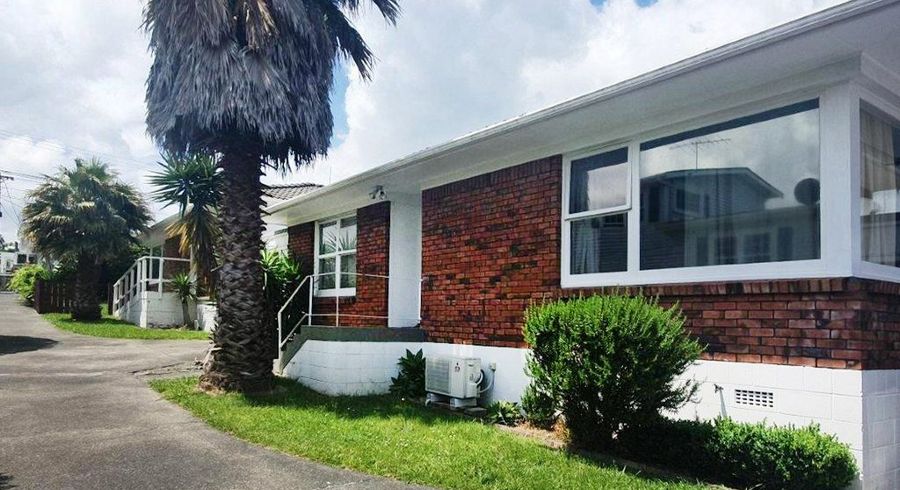  at 2/12 Walter Street, Hauraki, North Shore City, Auckland