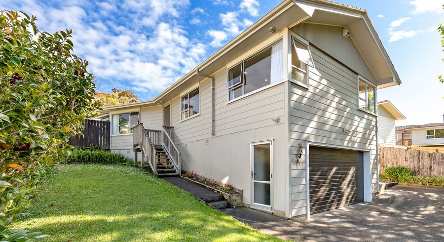  at 34 Lavery Place, Sunnynook, Auckland