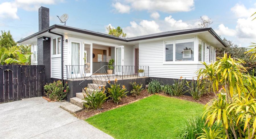  at 25 Trojan Crescent, New Lynn, Waitakere City, Auckland