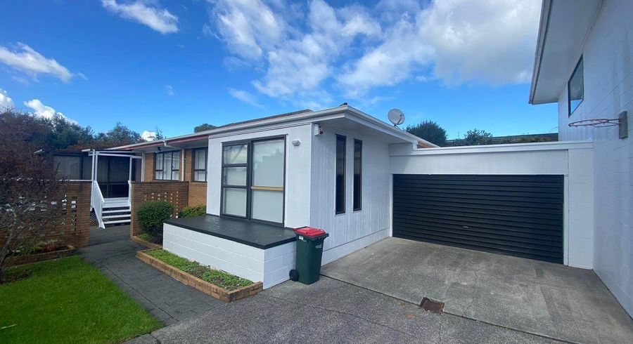  at 2/125 Glenmore Road, Sunnyhills, Manukau City, Auckland