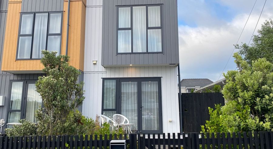  at 3/128 Onewa Road, Northcote, North Shore City, Auckland