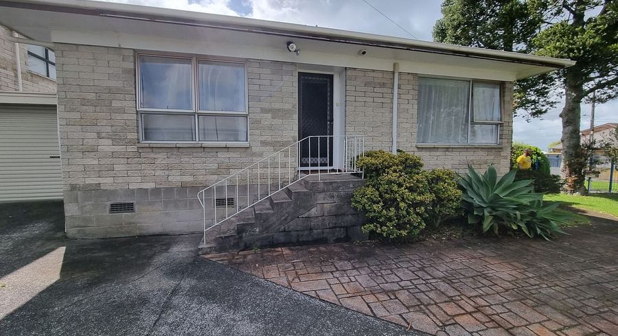  at 12B Herd Road, Hillsborough, Auckland