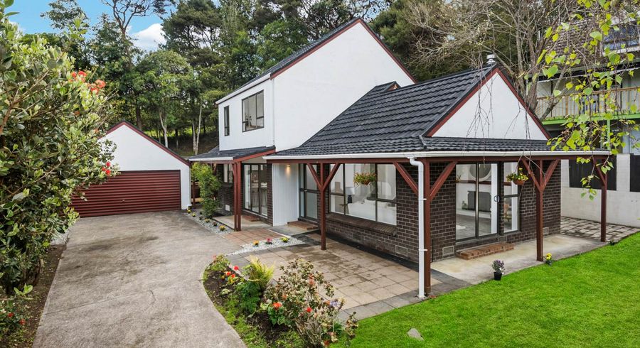  at 90 Porritt Avenue, Chatswood, Auckland