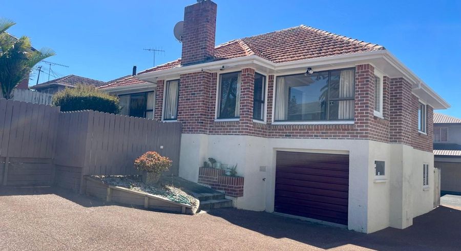  at 703 Hillsborough Road, Mount Roskill, Auckland City, Auckland