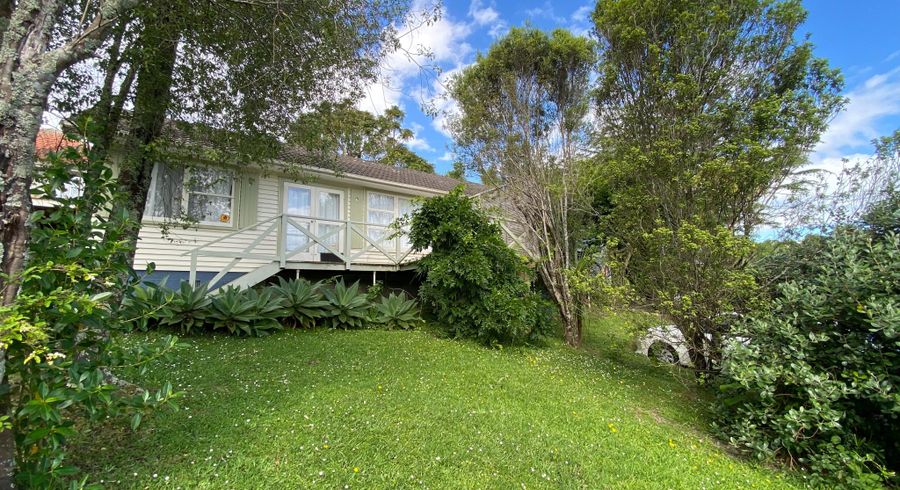  at 1/2 Derwent Crescent, Titirangi, Waitakere City, Auckland