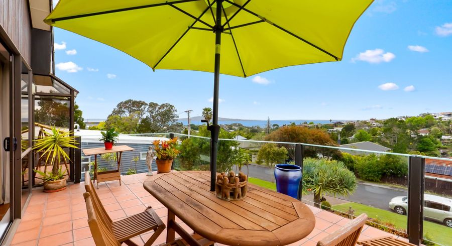  at 21A Peter Terrace, Castor Bay, North Shore City, Auckland