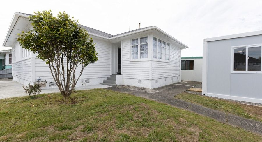  at 24 Clyde Crescent, Roslyn, Palmerston North, Manawatu / Whanganui