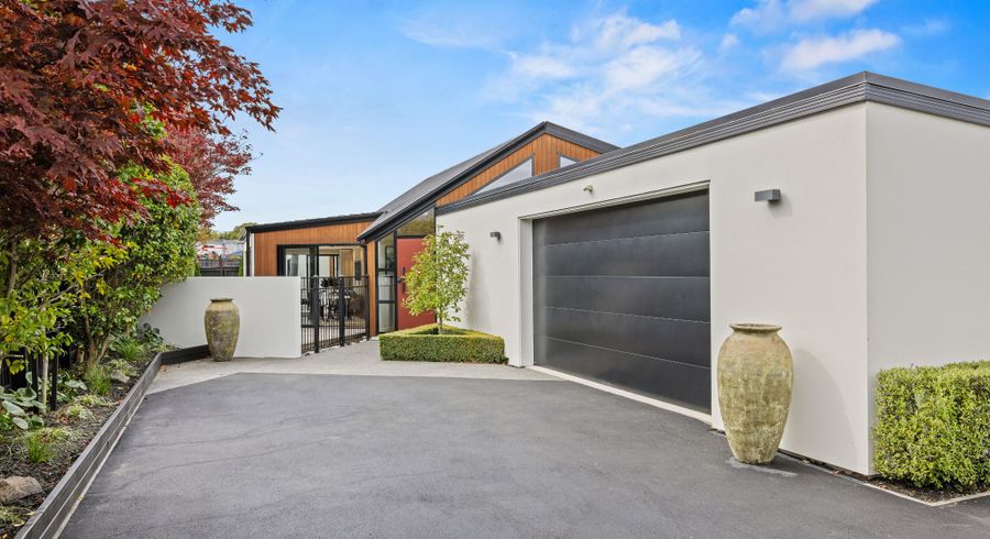  at 15 St Andrews Square, Strowan, Christchurch City, Canterbury