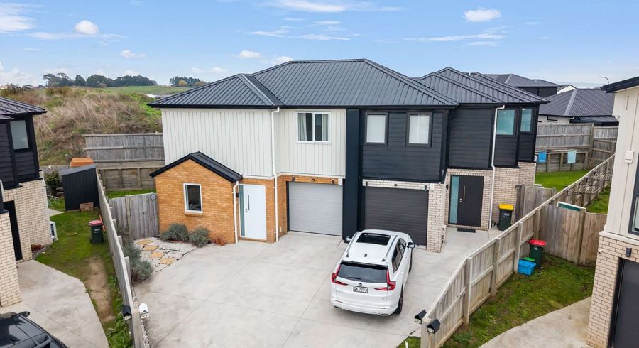  at 2/8 Mila Paige Close, Glenview, Hamilton, Waikato