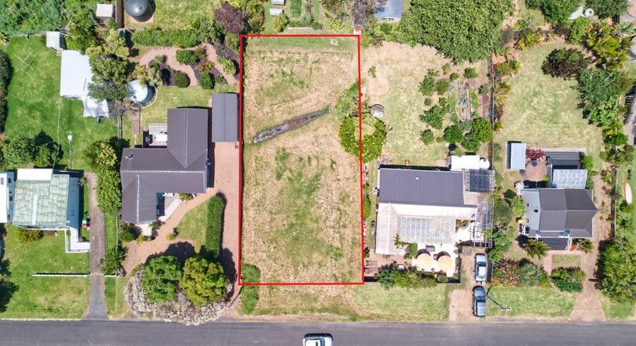  at 17 Manuka Road, Oneroa, Waiheke Island, Auckland