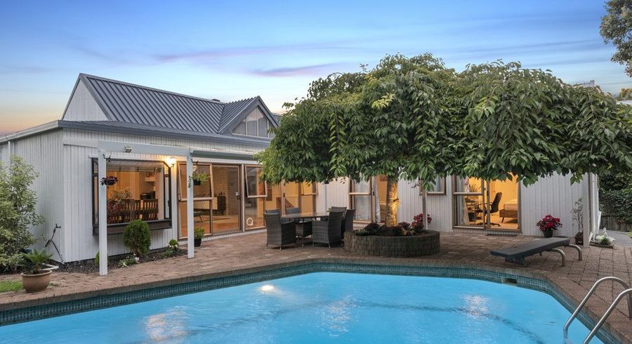  at 10 Oban Road, Browns Bay, Auckland