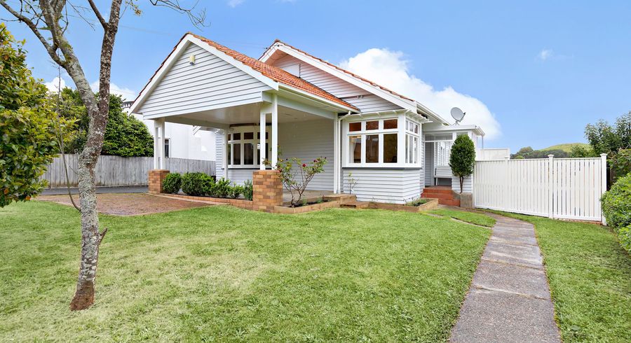  at 6 Memorial Avenue, Mount Roskill, Auckland