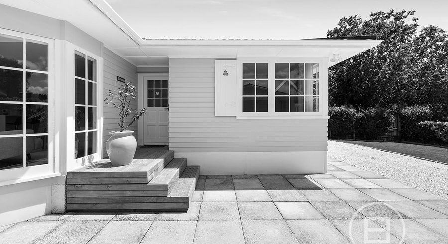  at 27 Sylvia Road, Hillcrest, Auckland
