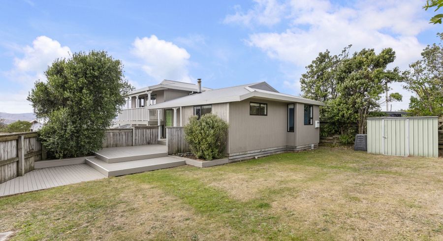  at 32 Hiwi Crescent, Titahi Bay, Porirua, Wellington