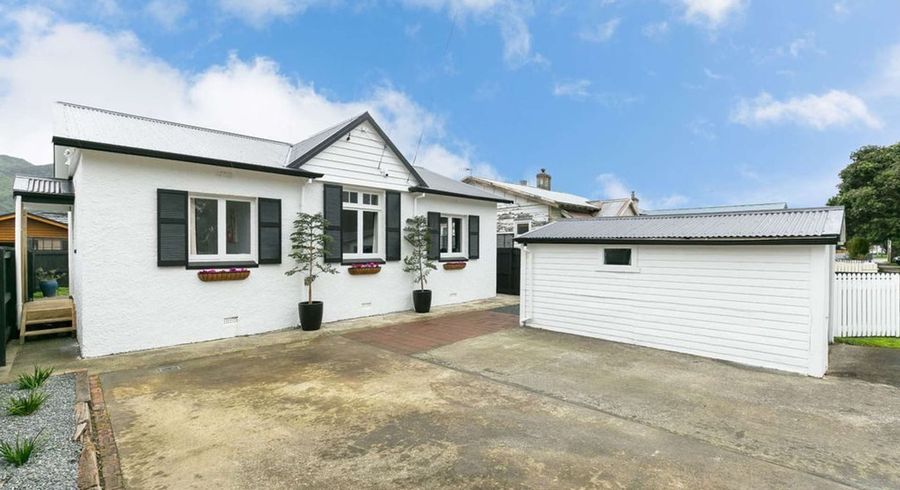  at 100 Randwick Road, Moera, Lower Hutt, Wellington