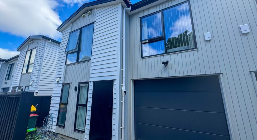  at 9c Sari Place, Massey, Waitakere City, Auckland