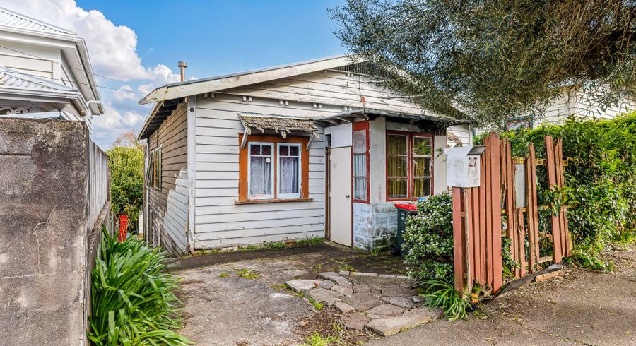  at 27 Commercial Road, Grey Lynn, Auckland City, Auckland