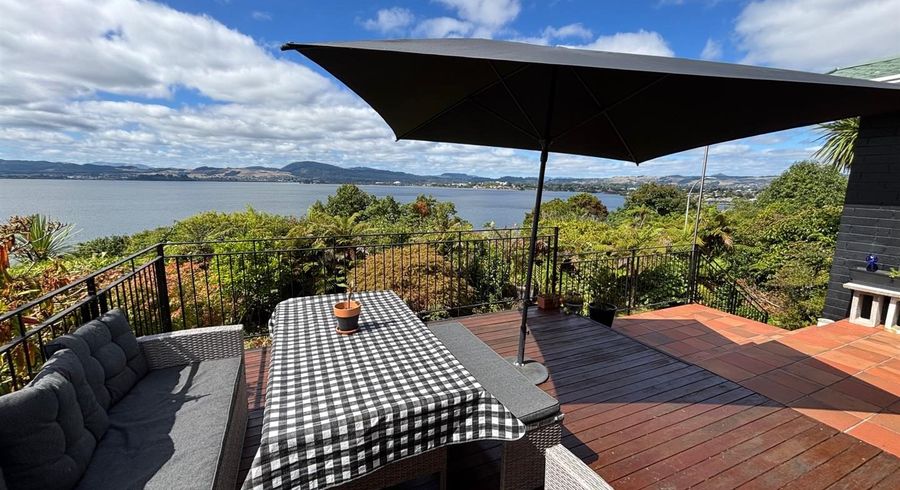  at 180 Kawaha Point Road, Kawaha Point, Rotorua, Bay Of Plenty