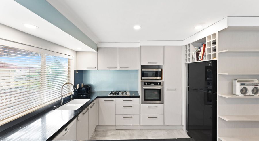  at 196 Botany Road, Botany Downs, Auckland