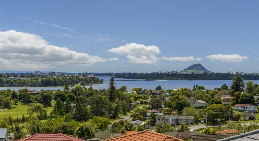  at 33 Oteki Park Drive, Welcome Bay, Tauranga