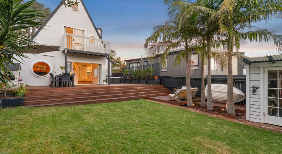  at 490B Beach Road, Murrays Bay, North Shore City, Auckland