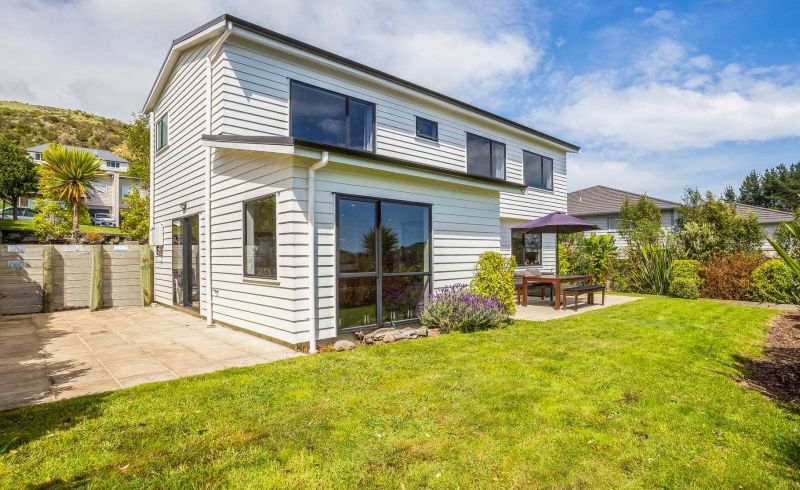  at 8 Madeira Close, Whitby, Porirua
