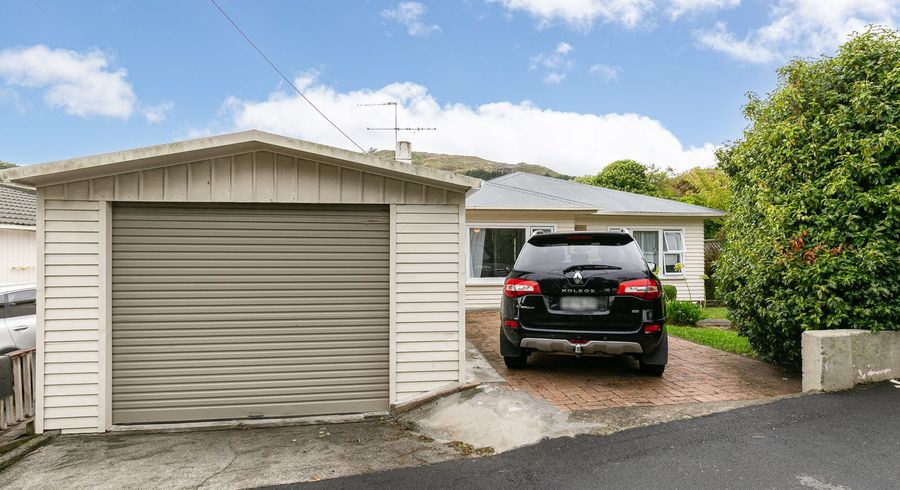  at 4 Bell Street, Tawa, Wellington, Wellington