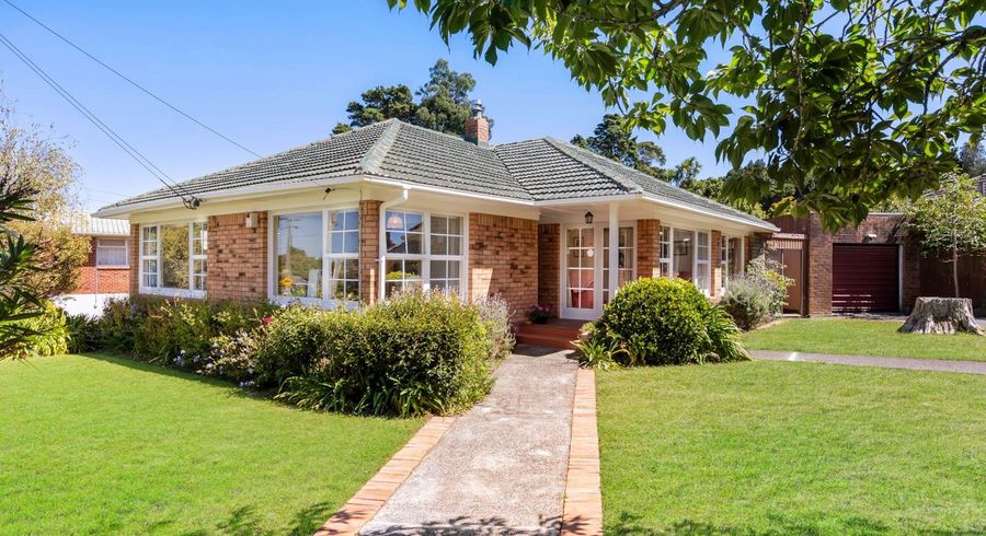  at 30 Kelvyn Grove, Hill Park, Manukau City, Auckland