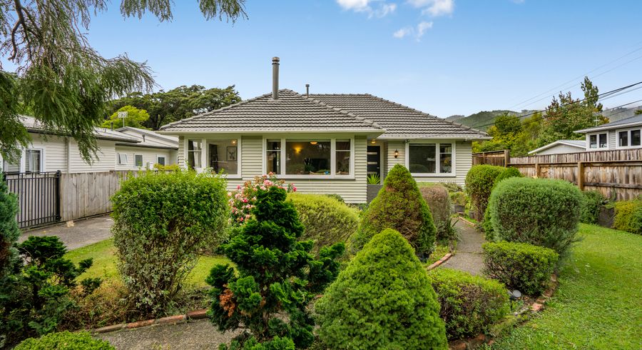  at 5 Pinehaven Road, Pinehaven, Upper Hutt