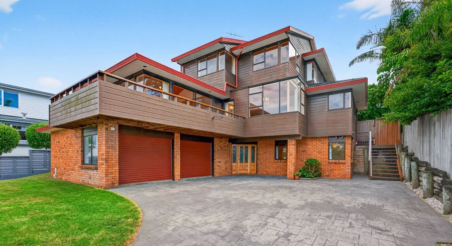  at 2/50 Masterton Road, Rothesay Bay, North Shore City, Auckland