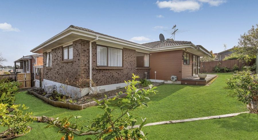  at 2/126 Botany Road, Botany Downs, Manukau City, Auckland
