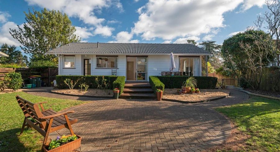  at 8 Robert Allan Way, Pakuranga Heights, Manukau City, Auckland