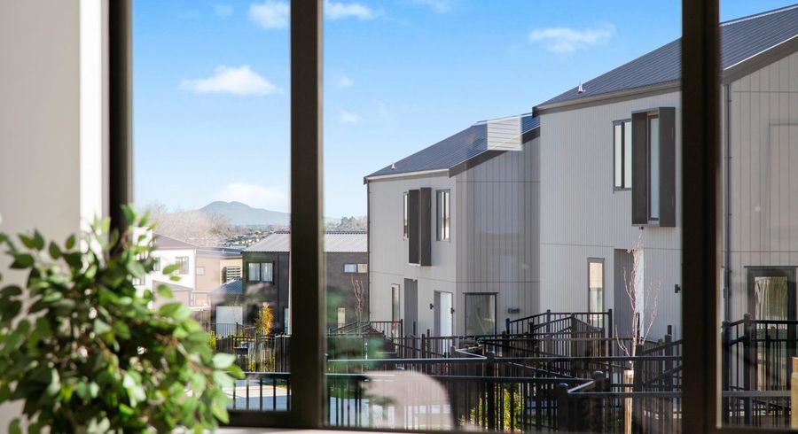  at 5 Koura Road, Flat Bush, Manukau City, Auckland