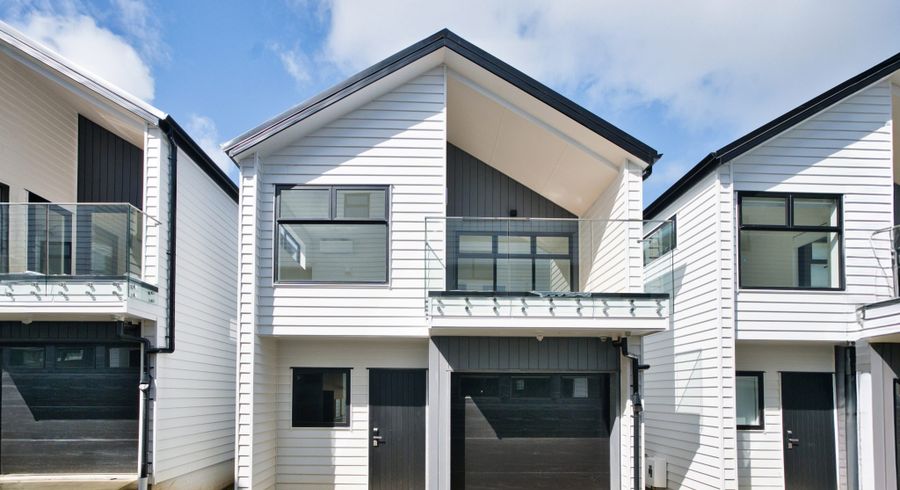  at 25&27 Jandell Crescent, Bucklands Beach, Manukau City, Auckland