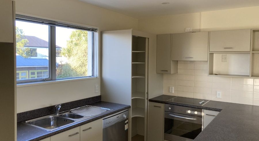  at 2 Kenilworth Street, Addington, Christchurch City, Canterbury