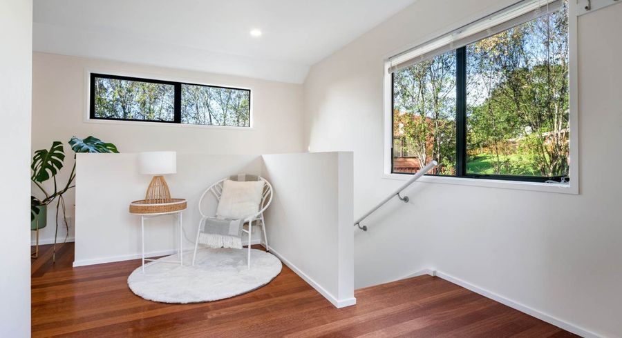  at 2/64 Langana Avenue, Browns Bay, North Shore City, Auckland