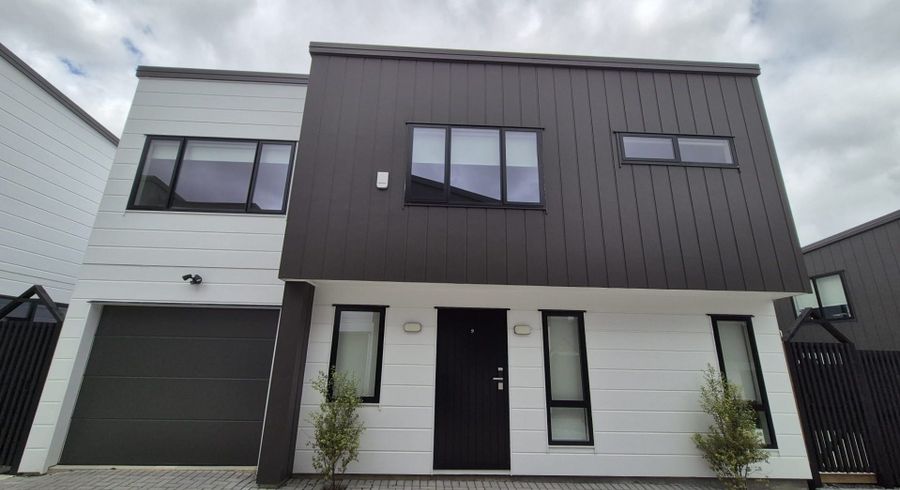  at 2/20 Treeway, Sunnyhills, Manukau City, Auckland