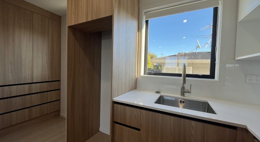 at 7/10 Fairclough Road, Beach Haven, North Shore City, Auckland
