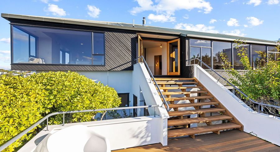  at 10 Luxton Place, Mount Pleasant, Christchurch City, Canterbury