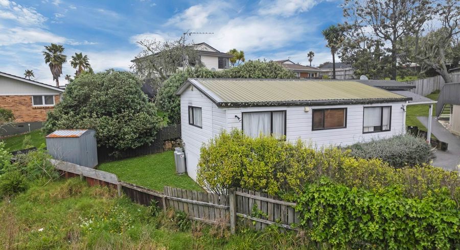  at 9 & 9A Sherie Place, Howick, Manukau City, Auckland