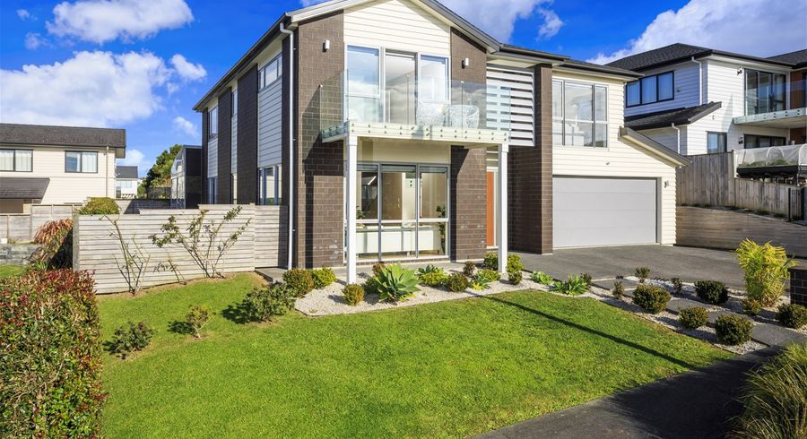  at 4 Greenlink Rise, Long Bay, Auckland
