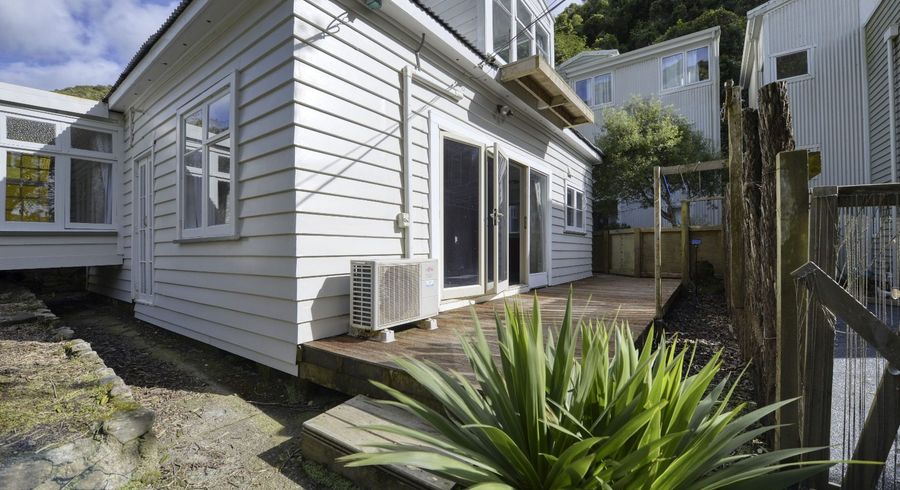  at 100 Holloway Road, Aro Valley, Wellington