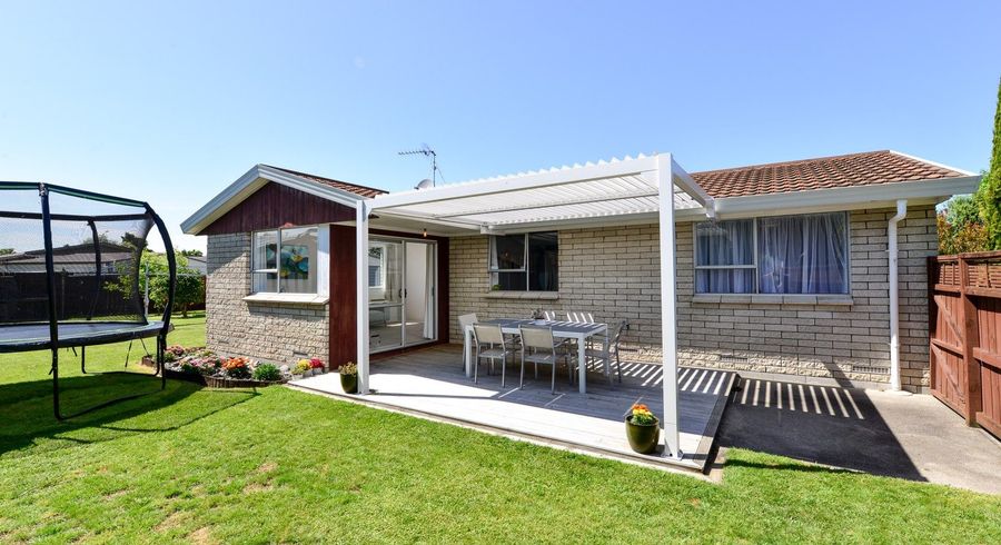  at 102 Oakfield Crescent, Pukete, Hamilton