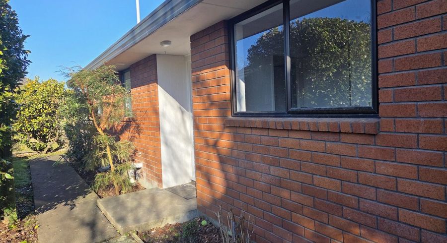  at 2/3 Pinehurst Crescent, Russley, Christchurch City, Canterbury