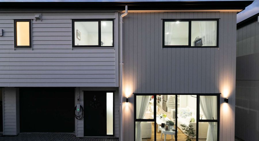  at 90C Seymour Road, Sunnyvale, Waitakere City, Auckland
