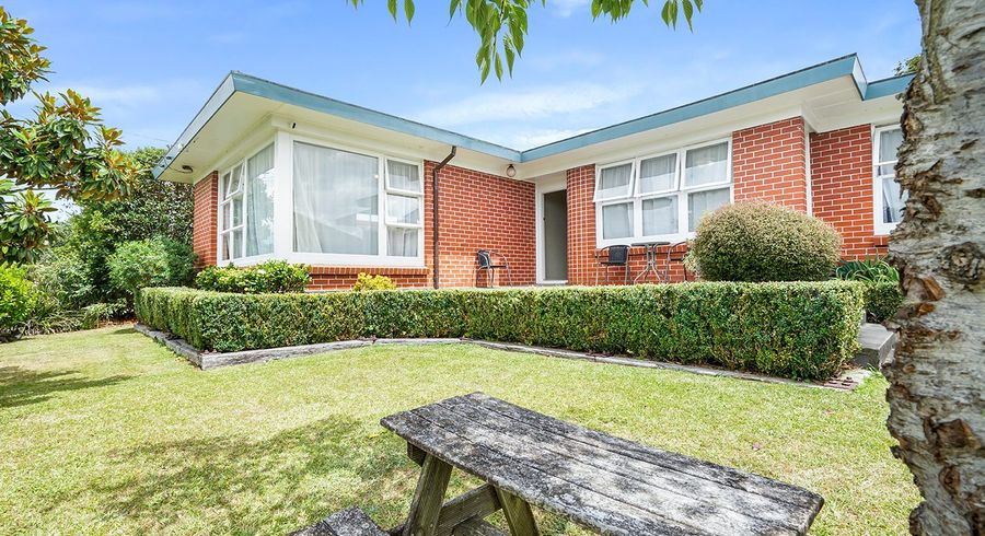  at 12 Johnsview Terrace, Hillcrest, Hamilton
