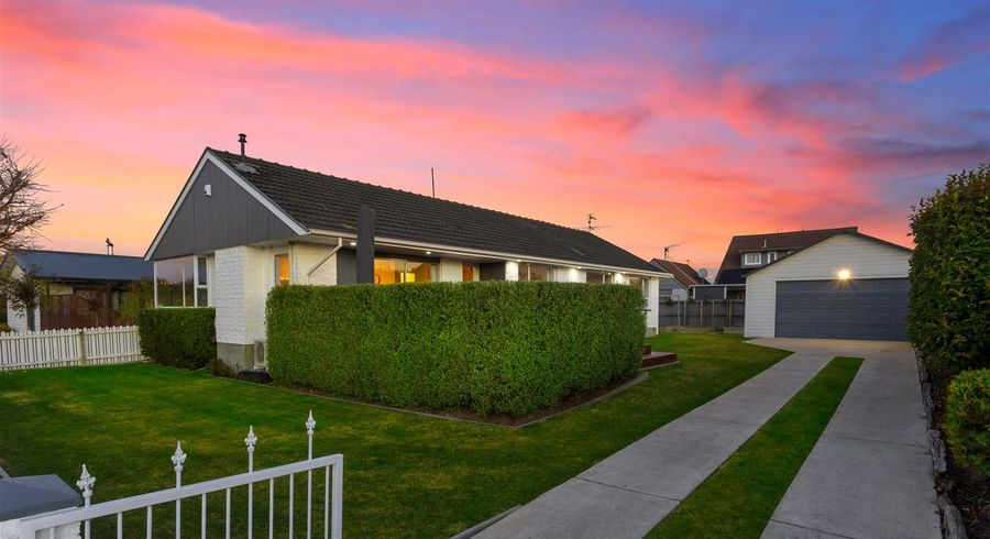  at 9 Beeston Place, Redwood, Christchurch