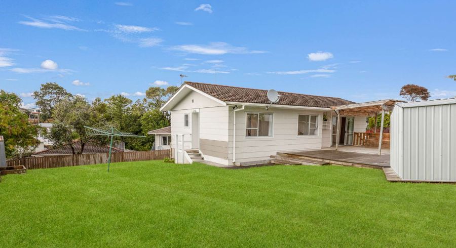  at 6 Fernhaven Place, Massey, Waitakere City, Auckland