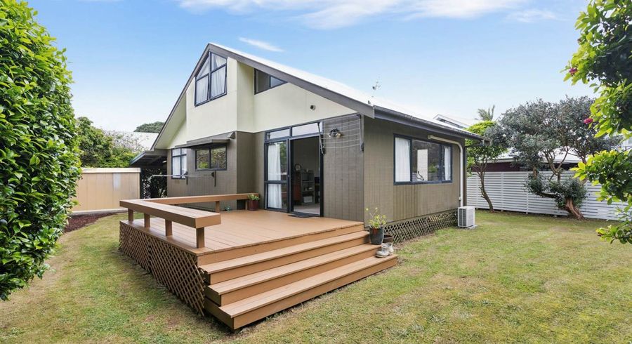  at 9/25a Beach Road, Te Atatu Peninsula, Waitakere City, Auckland